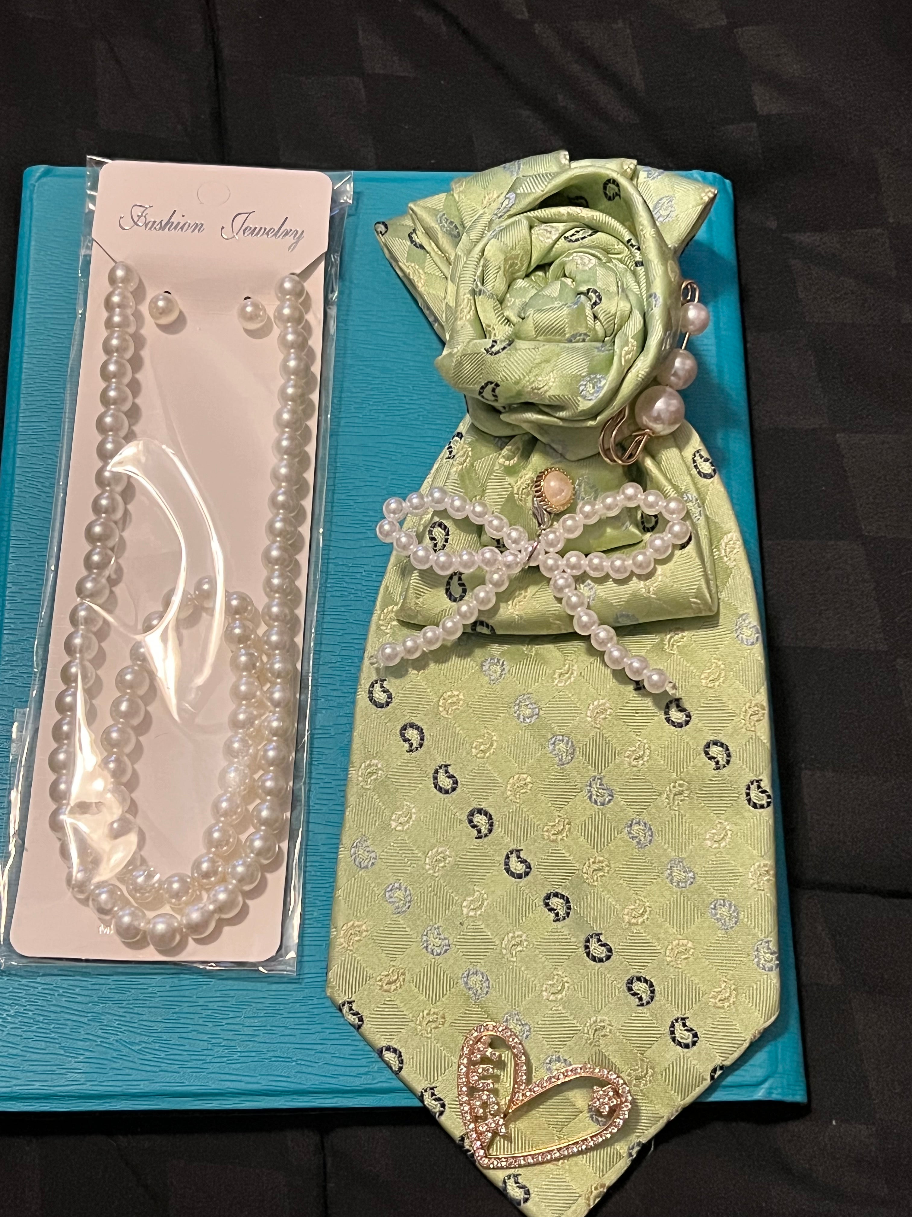 Pearl Accented Tie